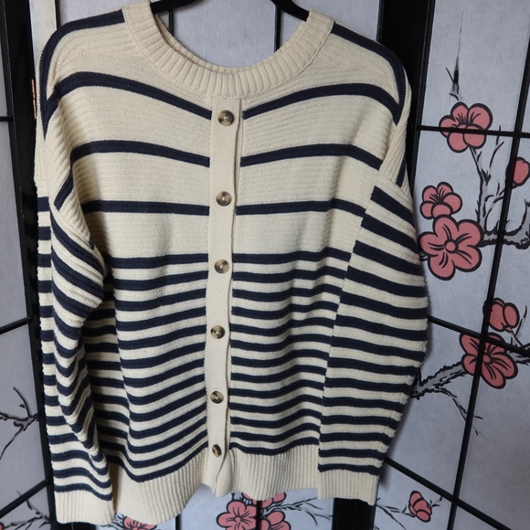 Madewell Striped Cream Blue Button Back Crew Neck Sweater Size Small - Picture 9 of 12